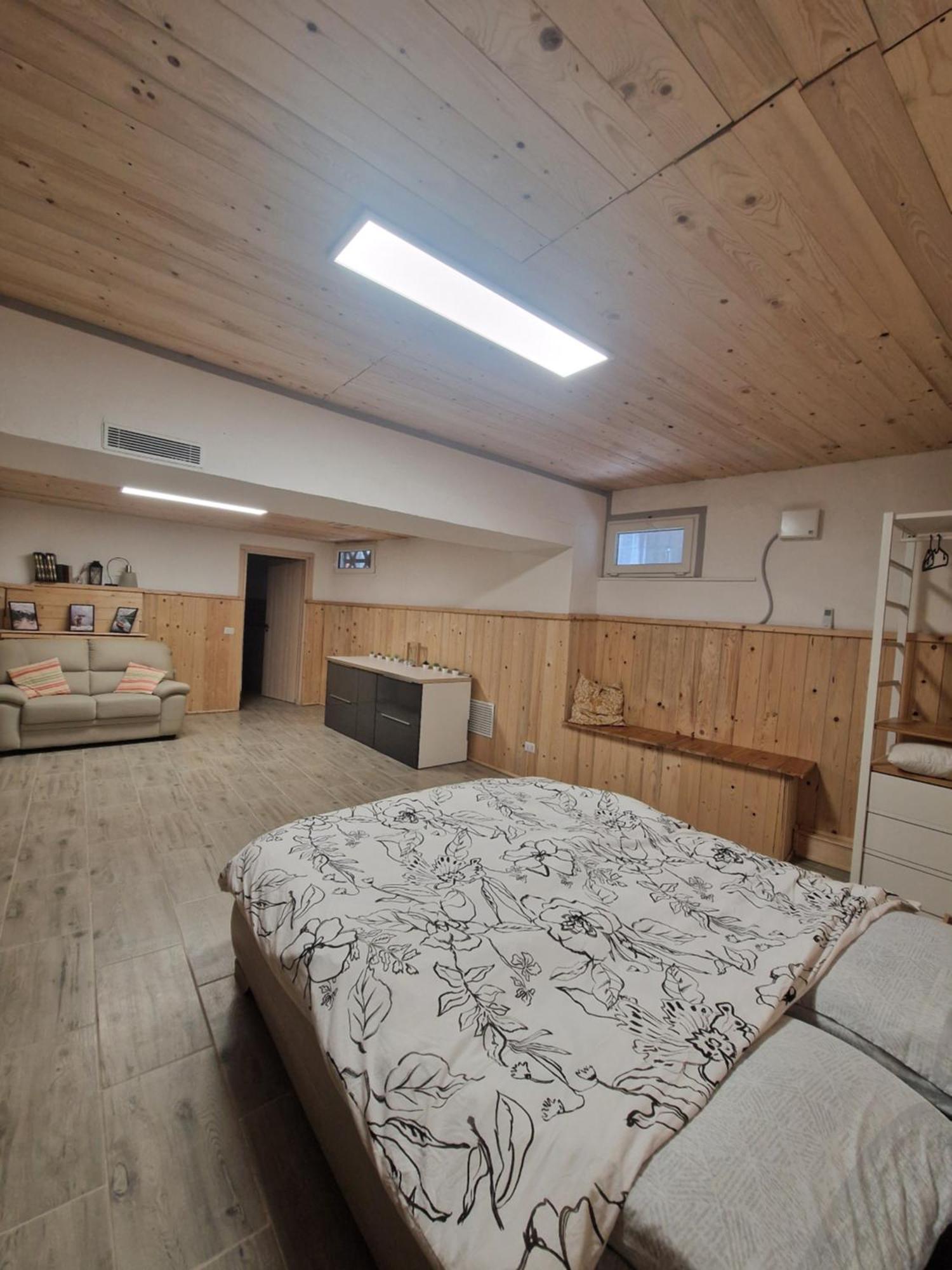 Underground Home Vicino Metropolitana Comasina Кормано Екстер'єр фото