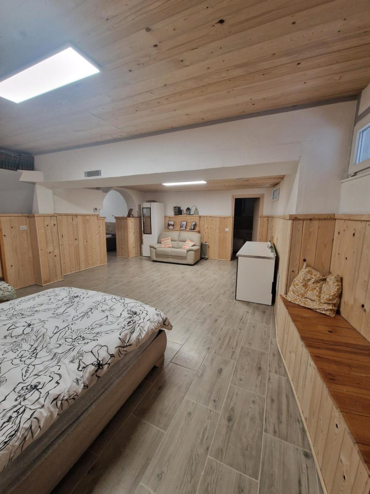 Underground Home Vicino Metropolitana Comasina Кормано Екстер'єр фото